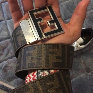 Reversible fendi belt